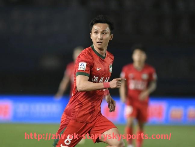 星空体育-法甲巴黎姆巴佩：巴黎圣日耳曼巨星姆巴佩的赛季表现与未来